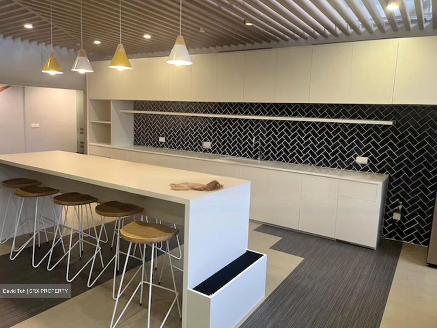 Nicoll Highway MRT (D1), Office #454918871